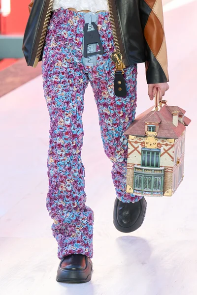 Look 96